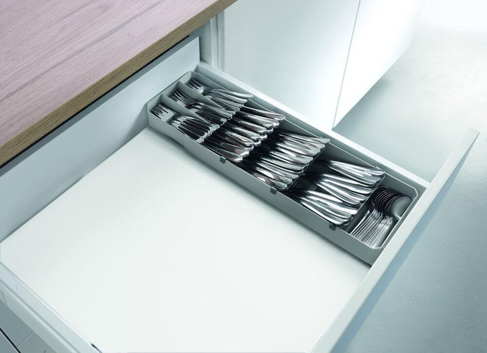 metaltex-uni-fit-besteck-organizer-grau-schwarz-verstellbarer-schubladeneinsatz- image 4