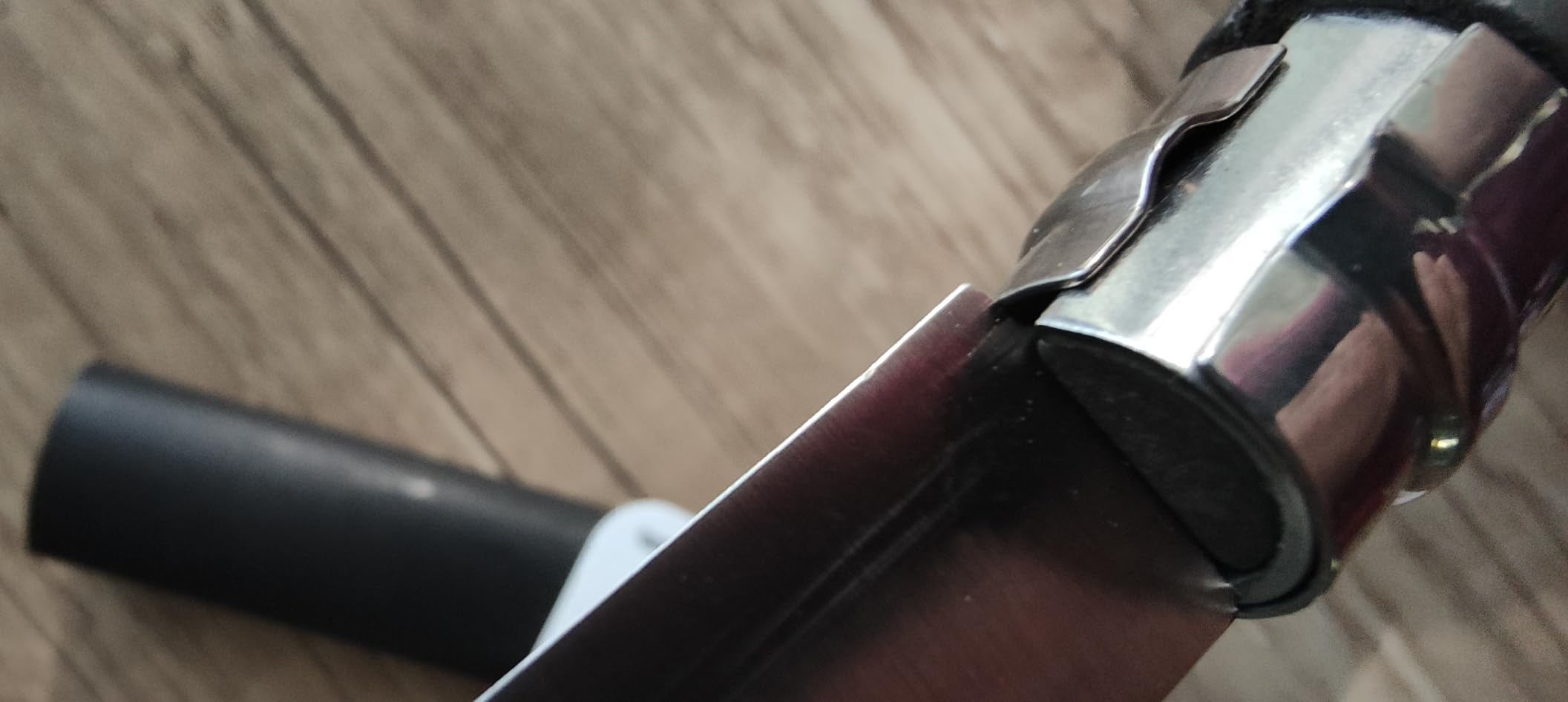 Gutes Messer, aber etwas schwer zu öffnen