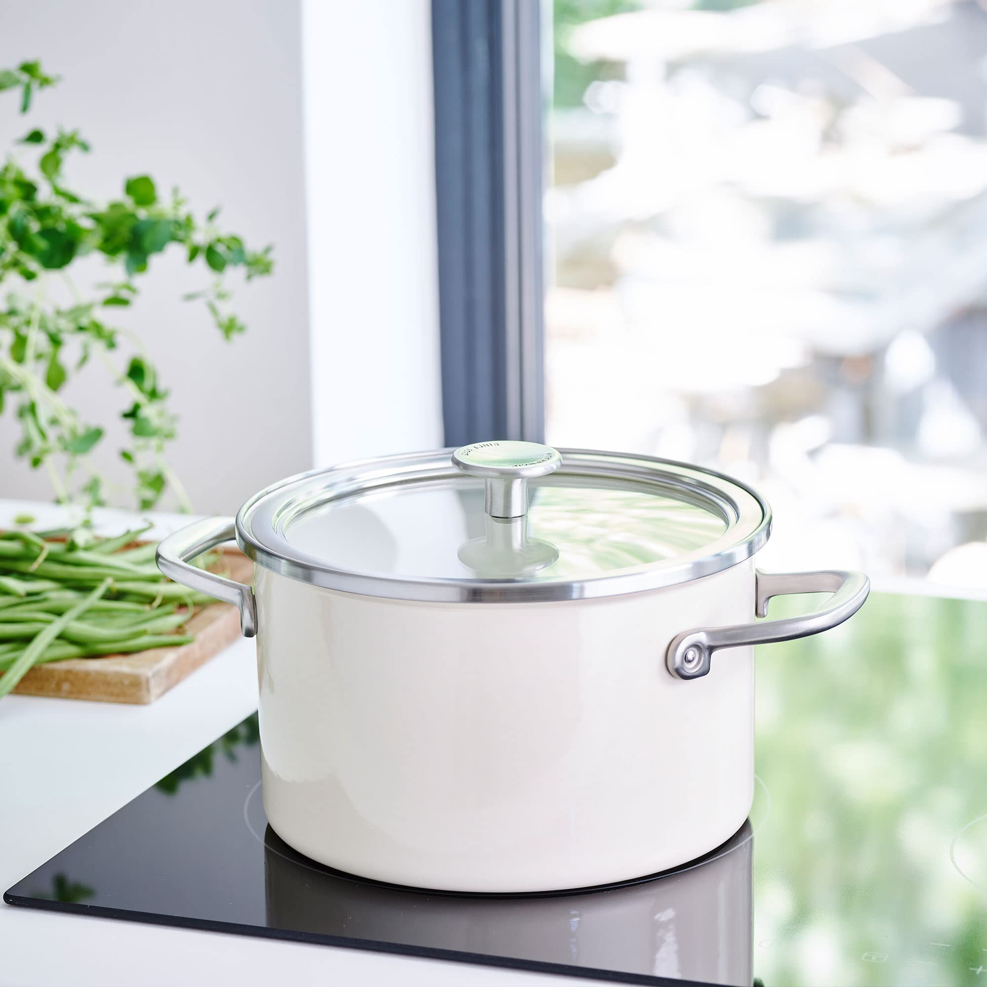 kitchenaid-steel-core-emaille-kochtopf-24-cm-6-l-mit-deckel-creme image 2