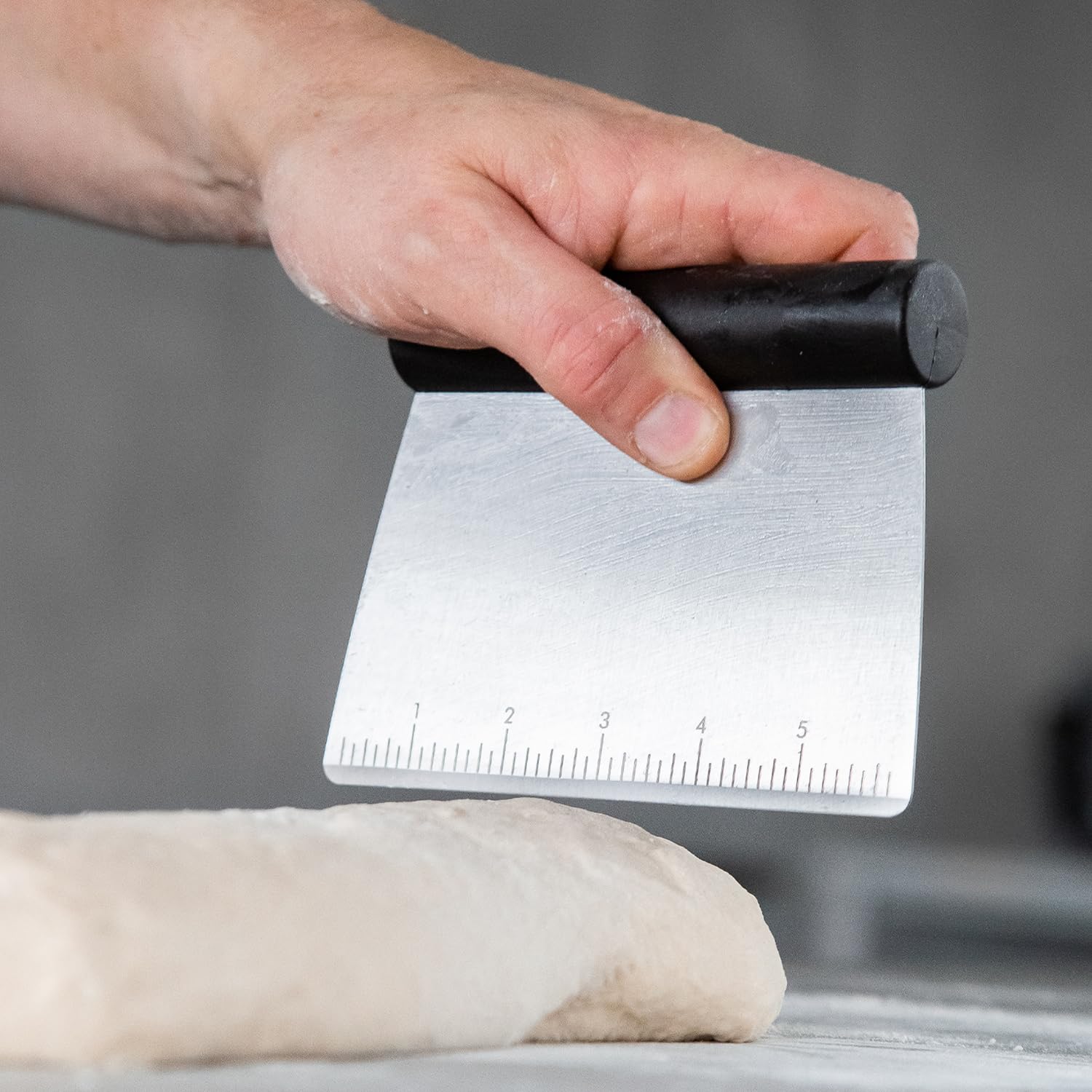 kitchenaid-schaber-aus-edelstahl-vielseitiger-k-chenschaber-zum-teig-schaben-kra image 4