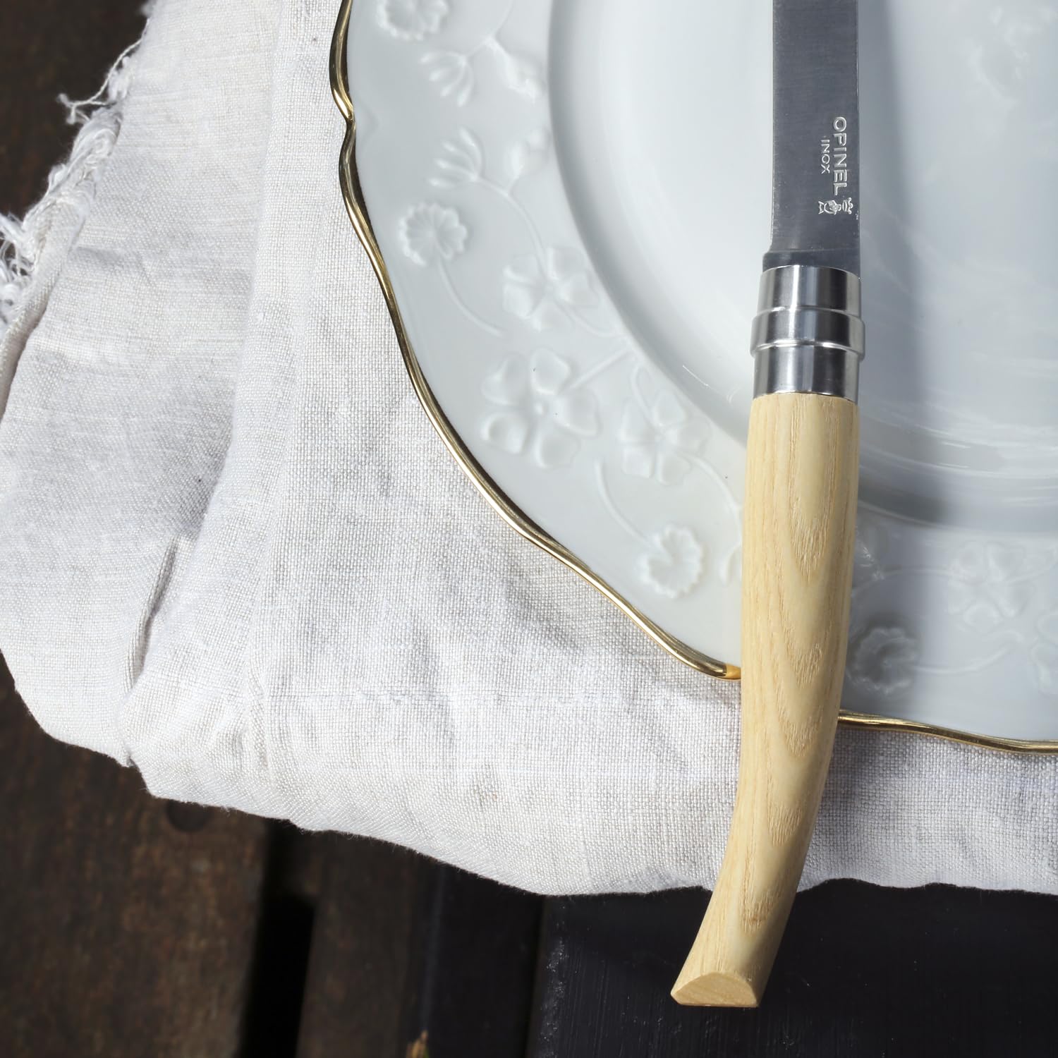 opinel-table-chic-4er-set-tischmesser-und-gabel-aus-fresno-holz-polierte-klinge image 4
