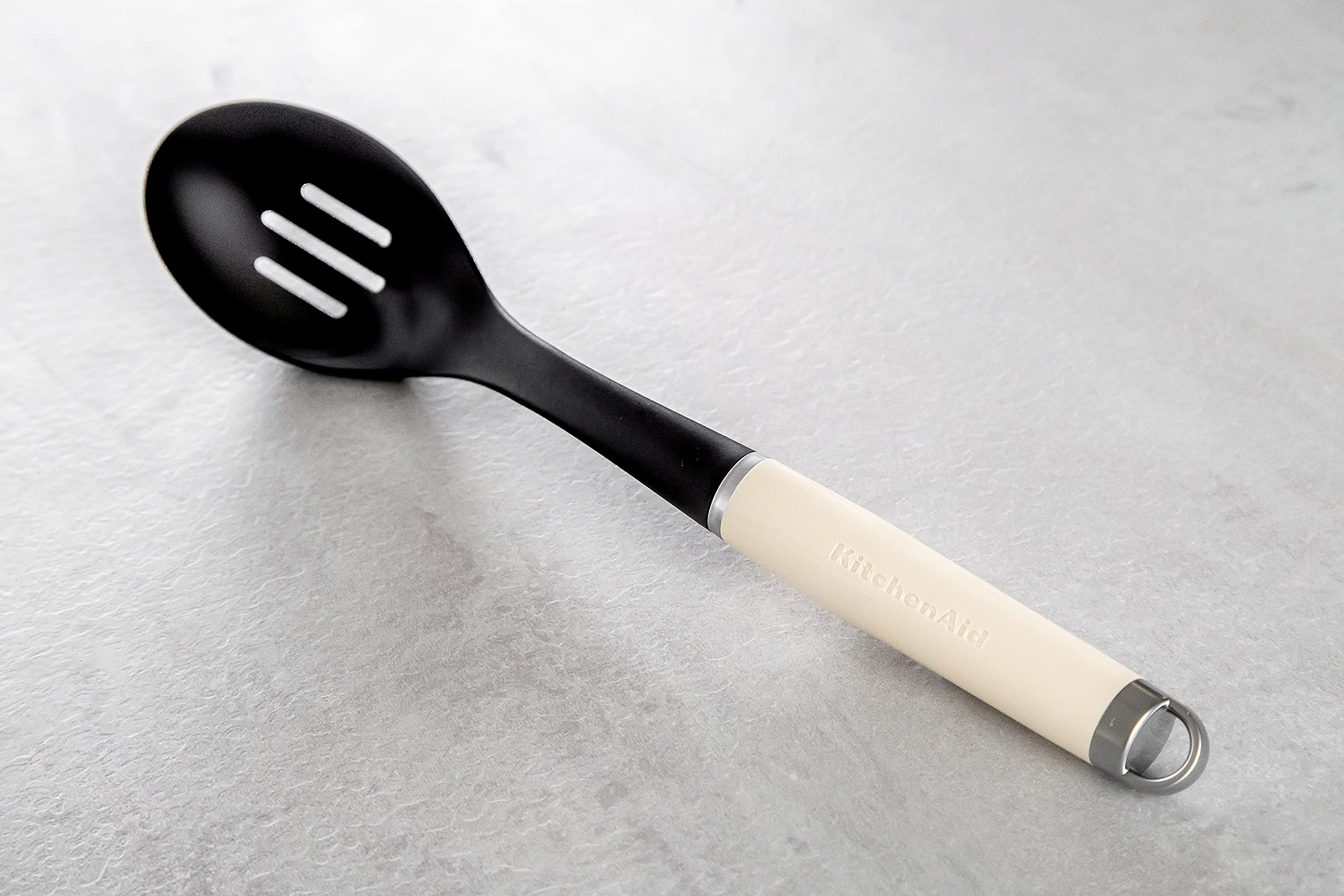 kitchenaid-nylon-slotted-spoon-almond-cream-sch-pfl-ffel-mit-schlitzen-sp-lmasch image 6