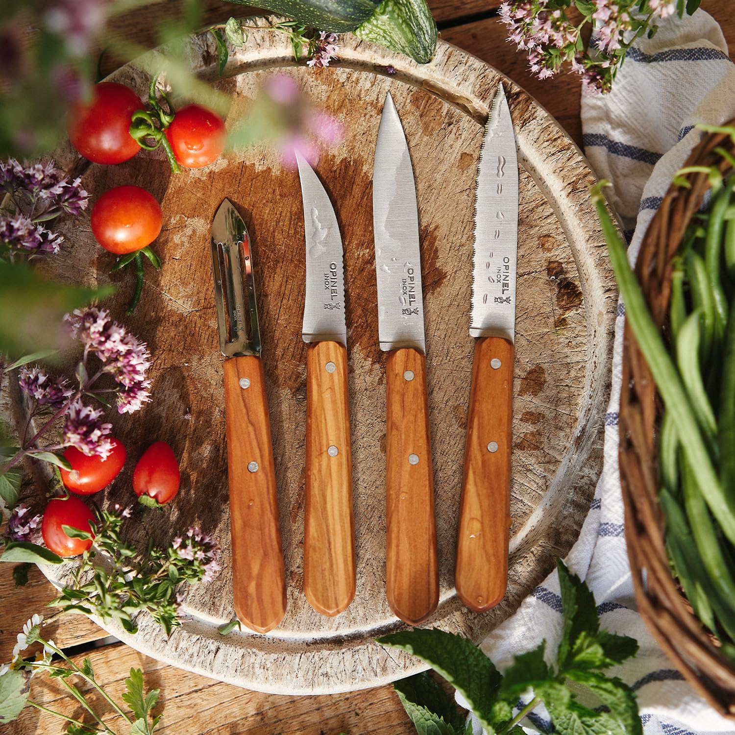 opinel-essentials-k-chenmesser-set-4-teilig-mit-olivenholzgriffen-rostfreier-san image 3