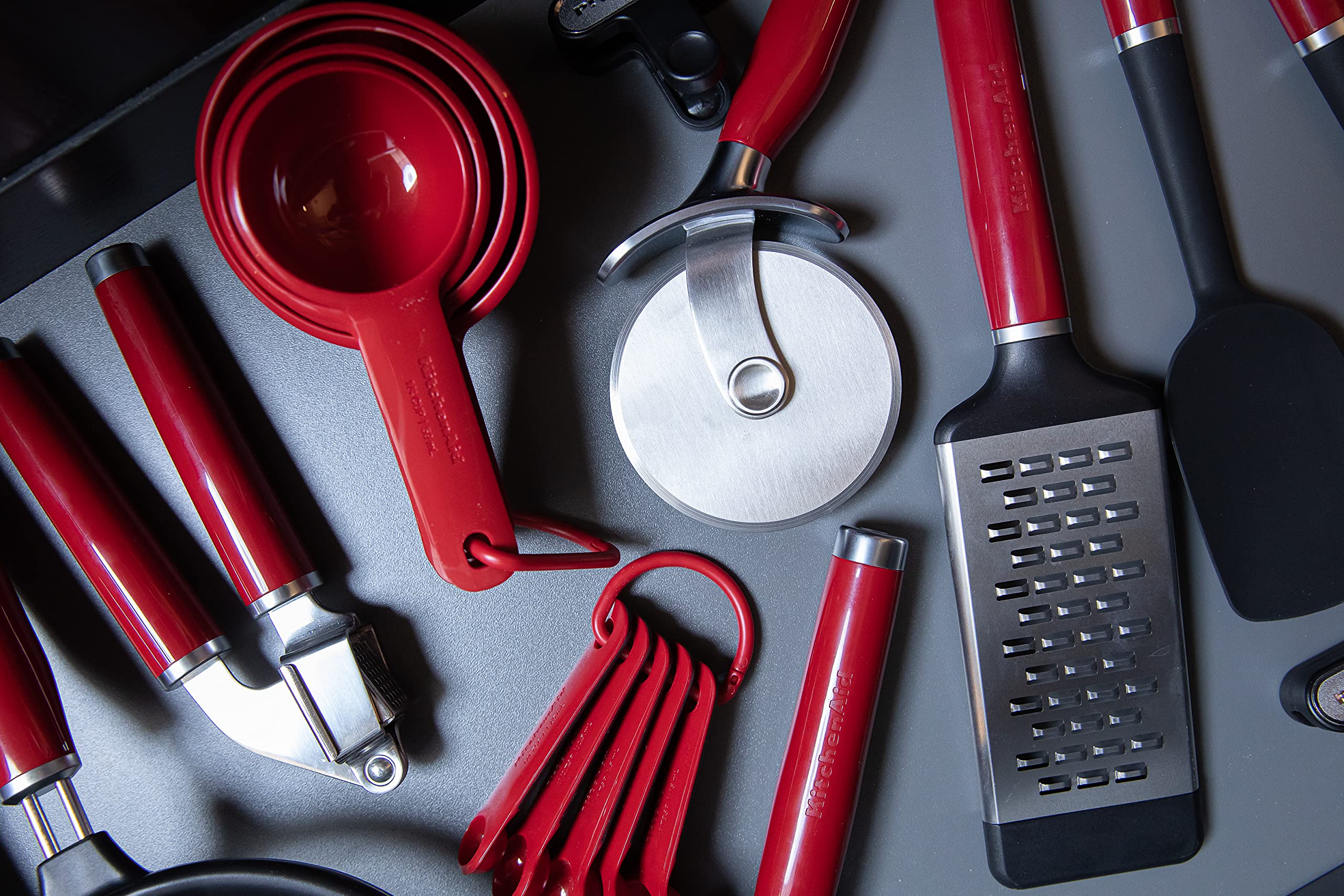 kitchenaid-pizza-schneider-aus-edelstahl-empire-rot image 7